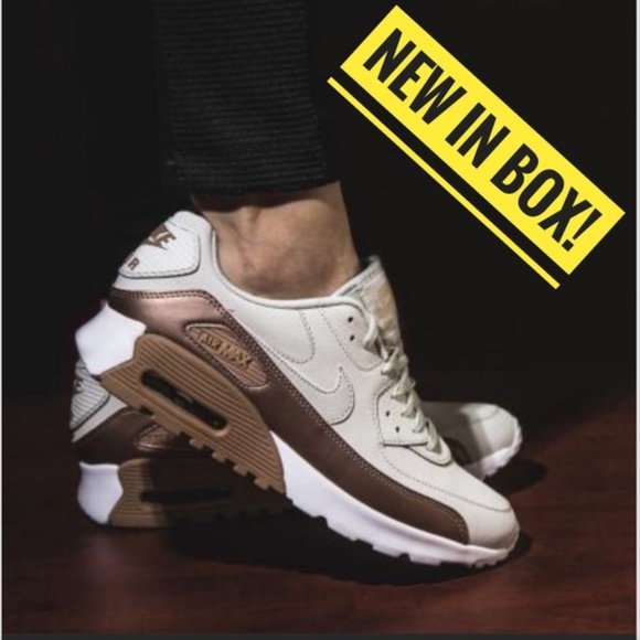 🔥NWT NEW🔥 Nike Air Max 90 Ultra Premium Sneaker